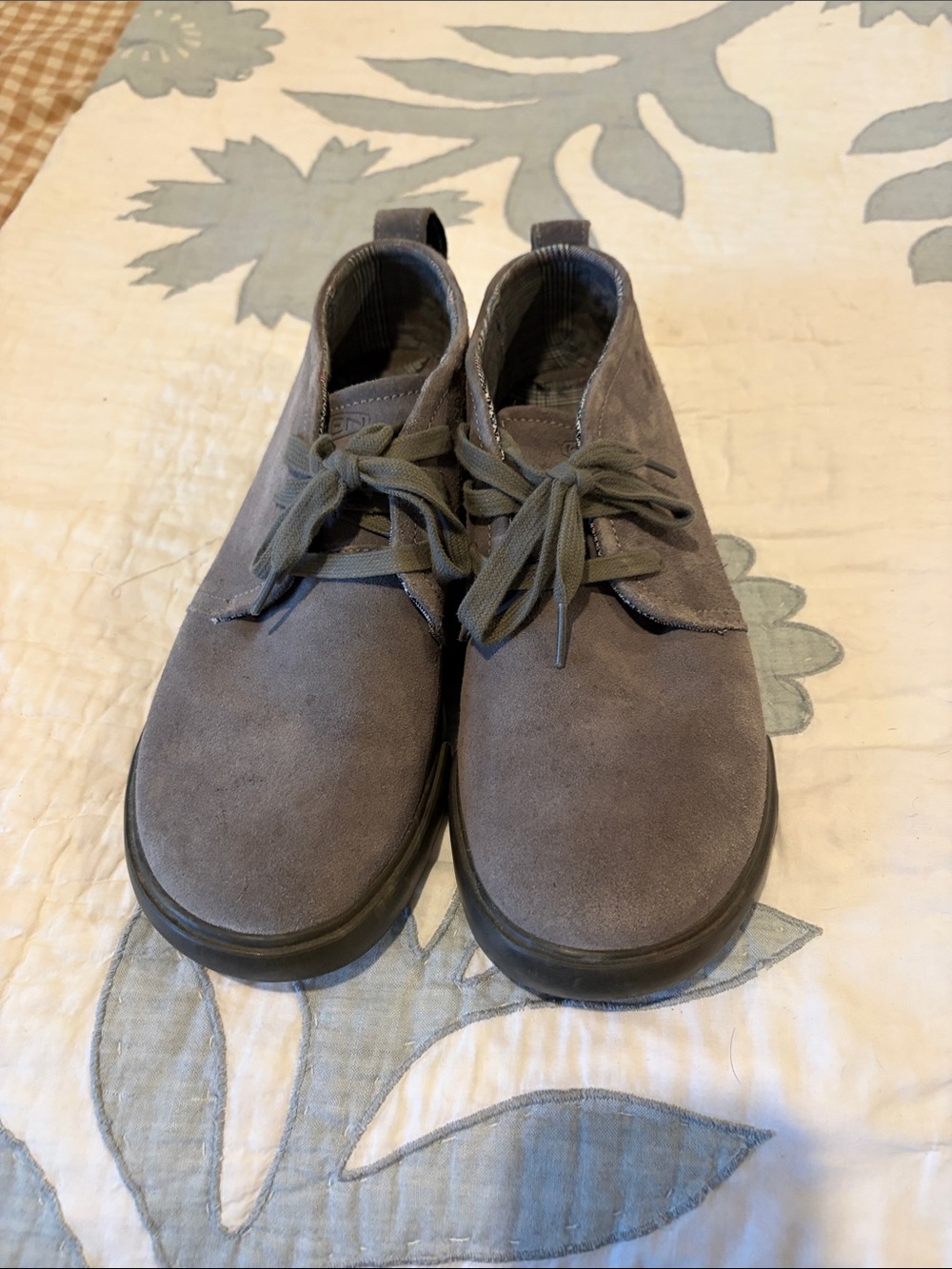 Keen Men's Chukka Boots in Gray Suede
